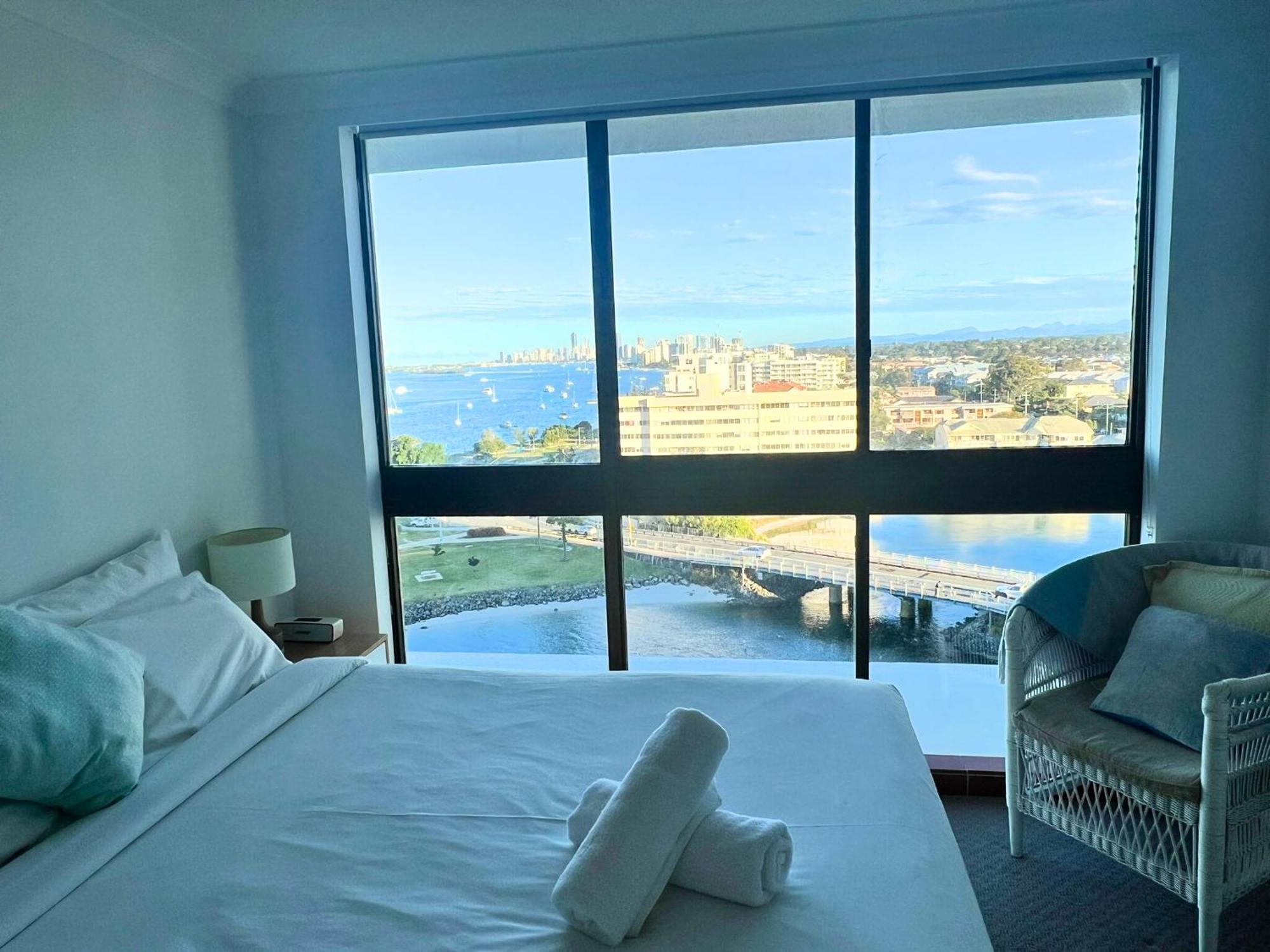 Broadwater Shores Waterfront Aparthotel Gold Coast
