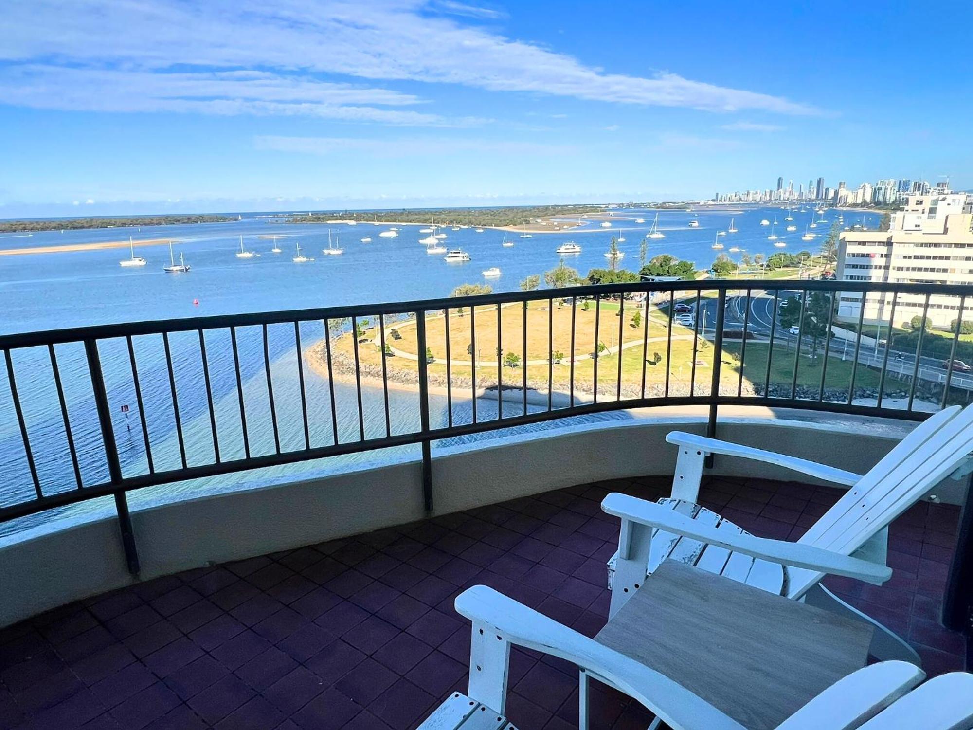 Aparthotel Broadwater Shores Waterfront Gold Coast