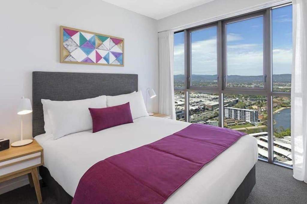 2-br River View Apartment *