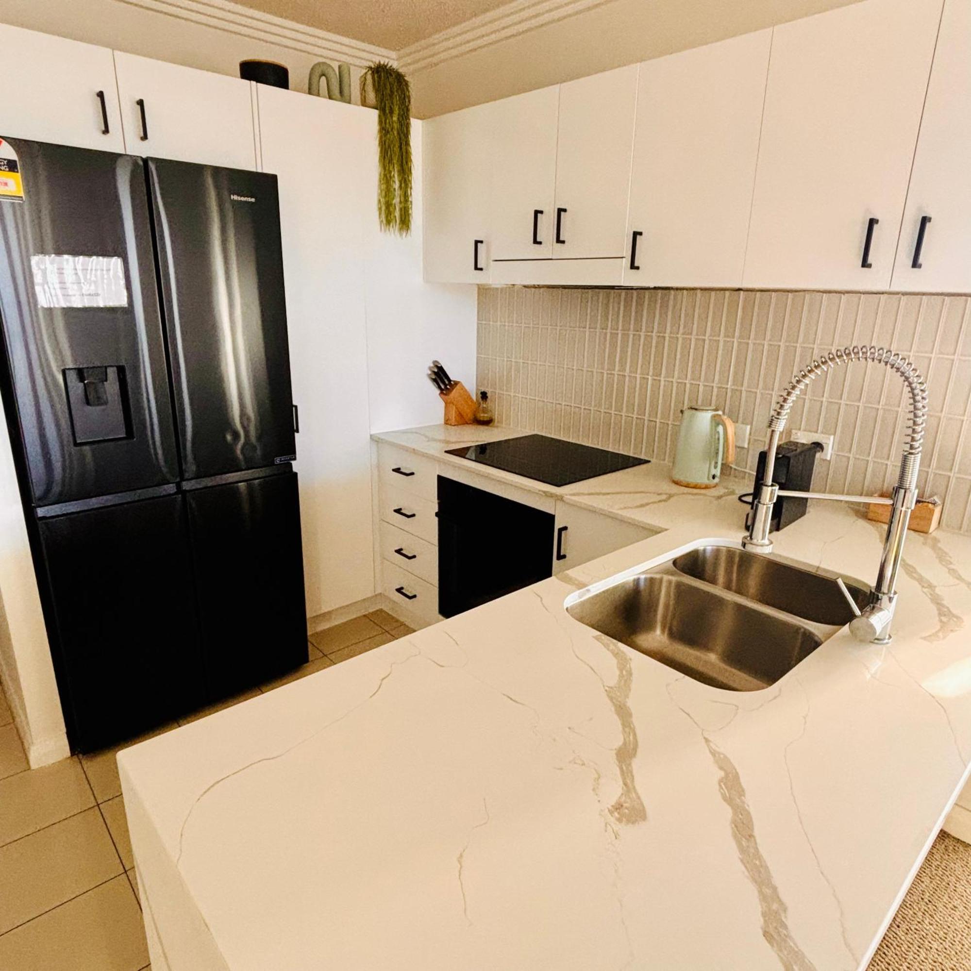 Aqualine On The Broadwater Aparthotel Gold Coast