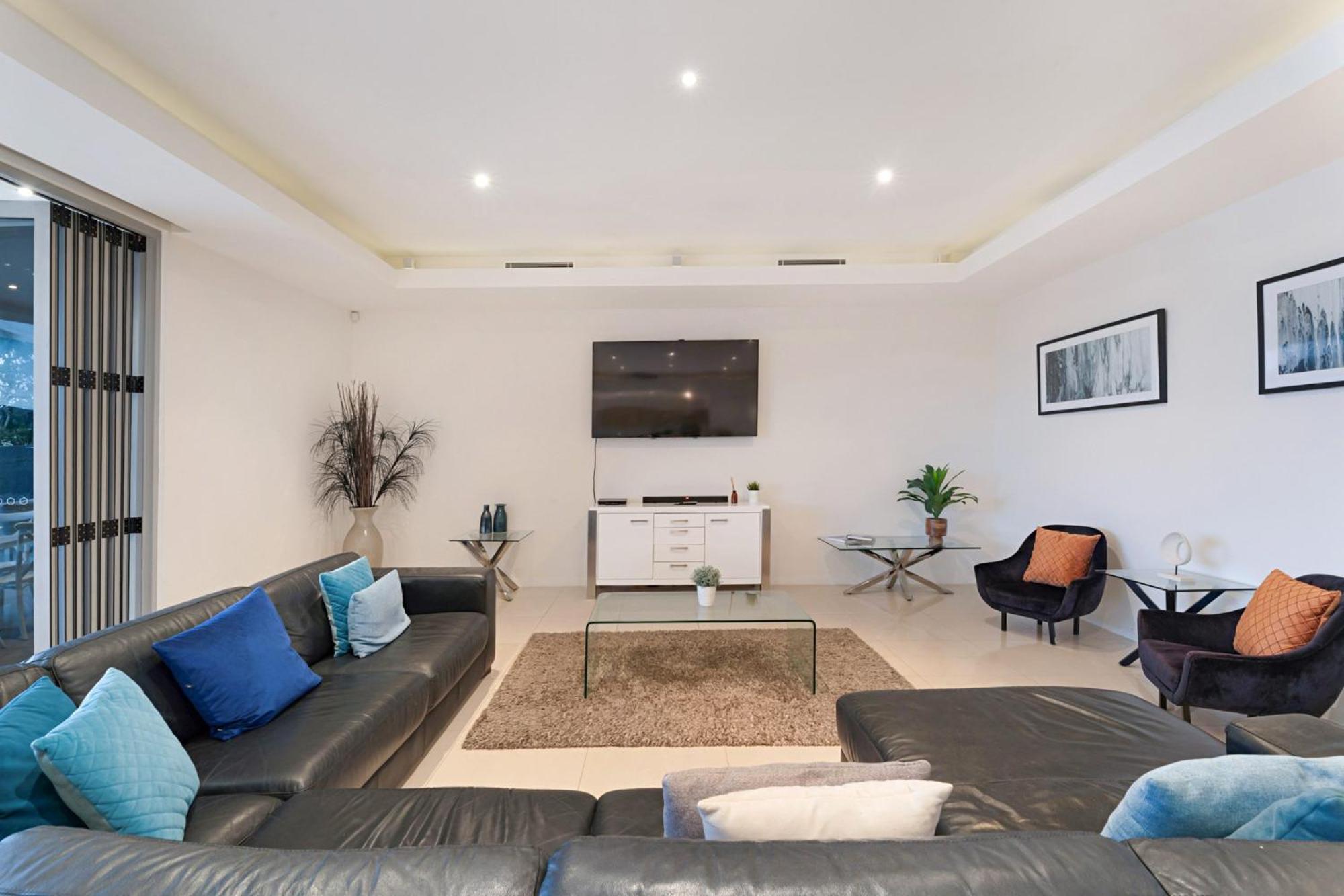 Opulence On Broadbeach Holiday home *