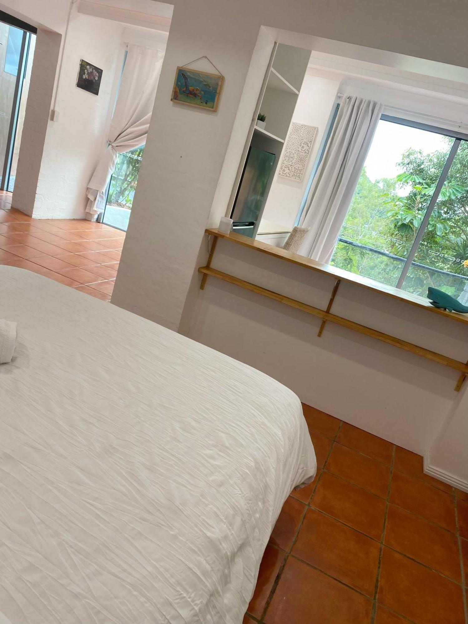 Burleigh Heads Tree Terrace Apartment