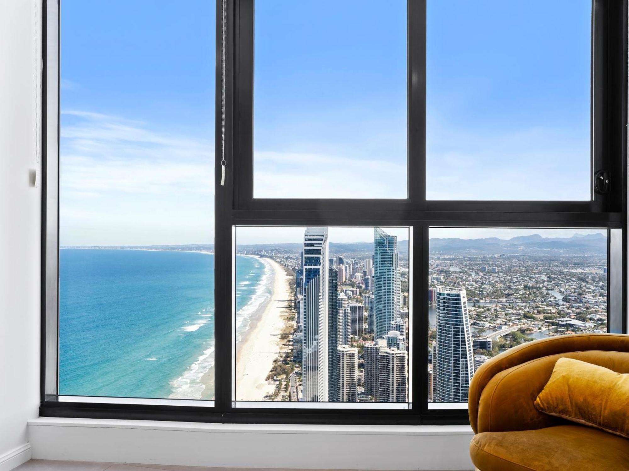 Apartment Surfers Paradise New Beachfront Gold Coast