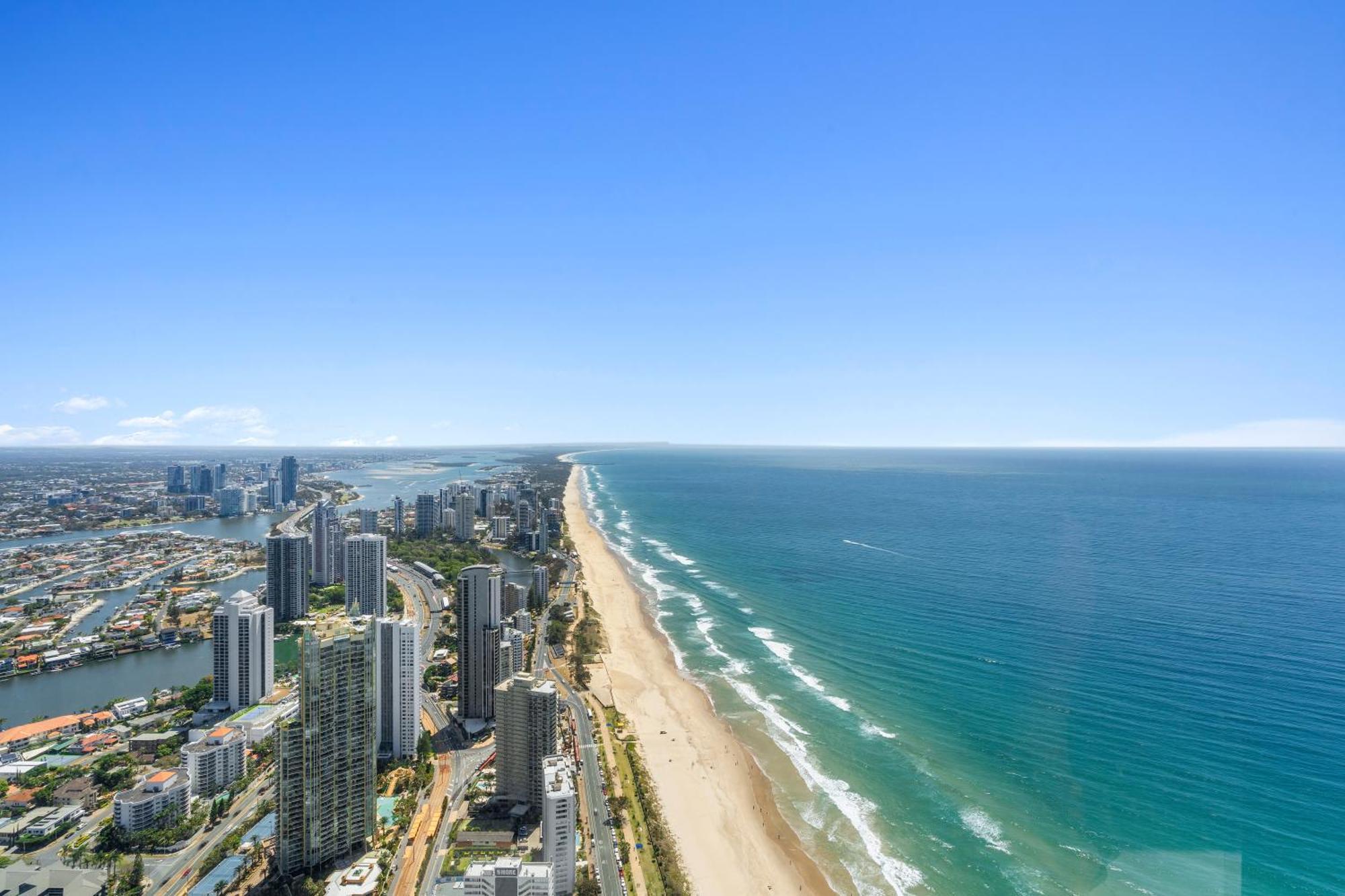 Apartment Surfers Paradise New Beachfront Gold Coast