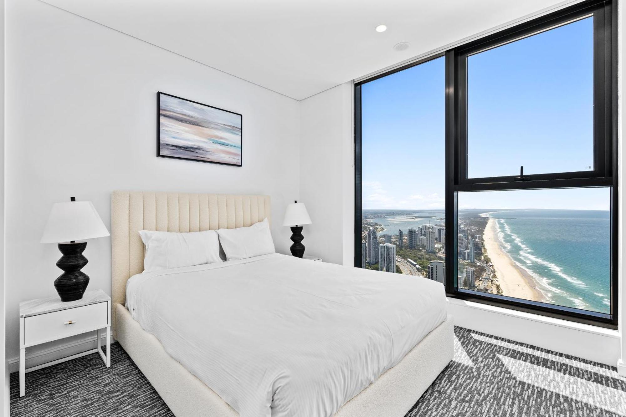 Apartment Surfers Paradise New Beachfront Gold Coast