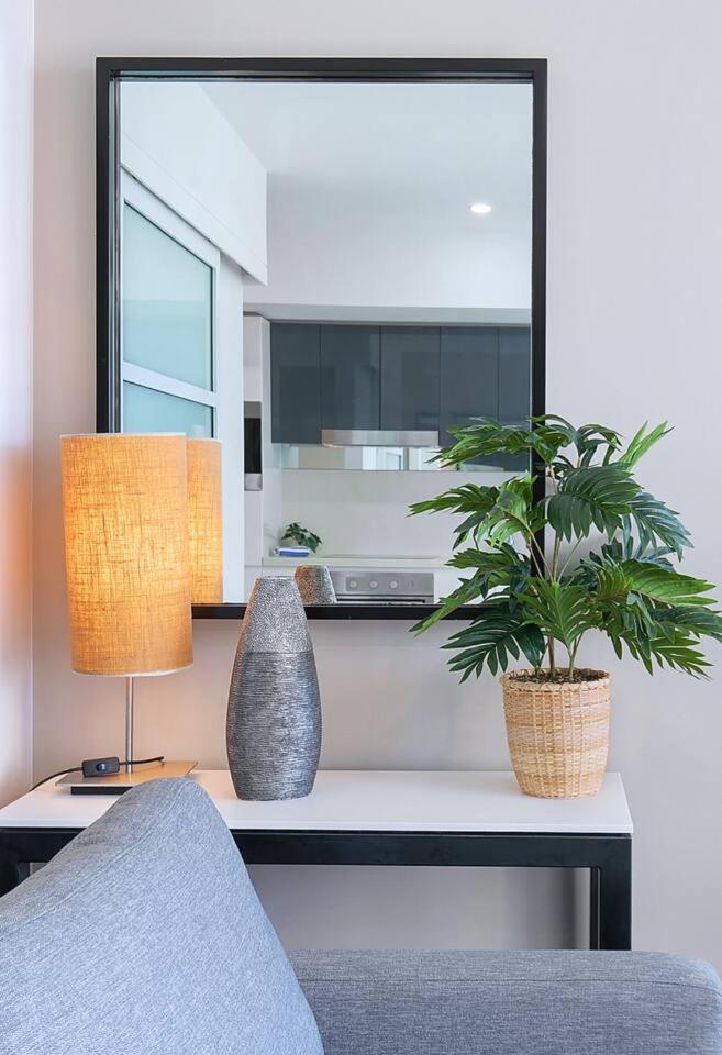 Meets Coast - Modern Haven By The * Gold Coast