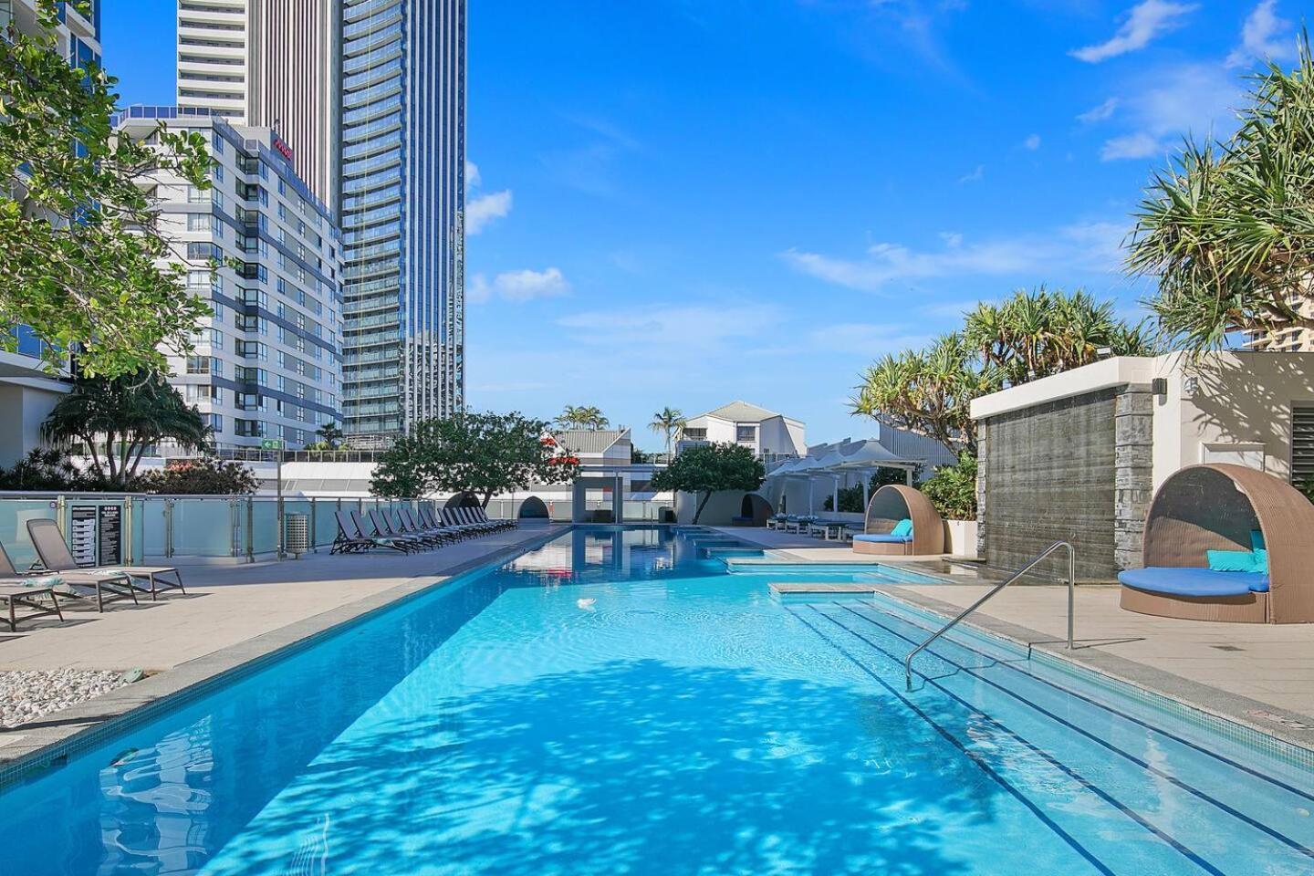 Meets Coast - Modern Haven By The Apartment Gold Coast