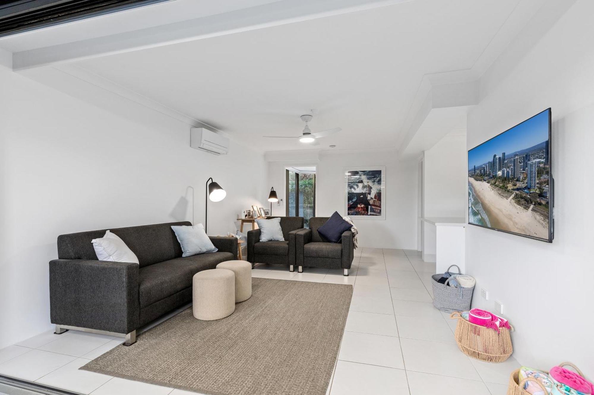 Aparthotel Pacific Broadbeach 4*