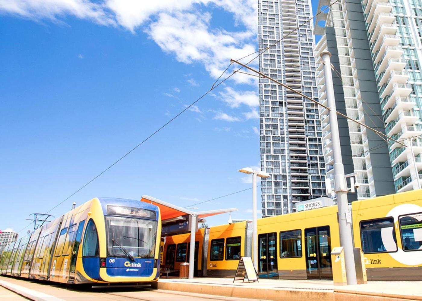 Modern 2 Bedroom Apt Near Tram & Ocean Apartment Gold Coast