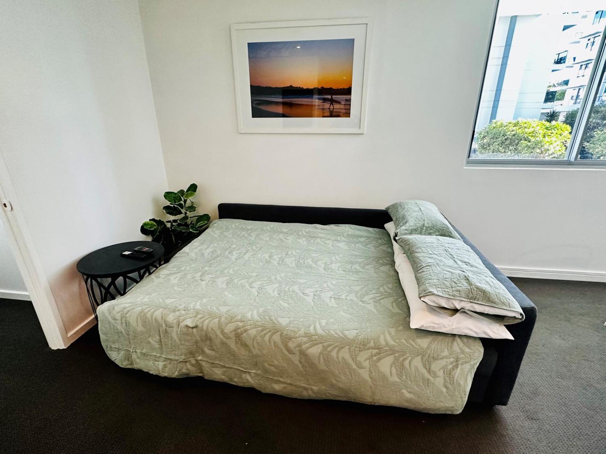 Modern 2 Bedroom Apt Near Tram & Ocean
