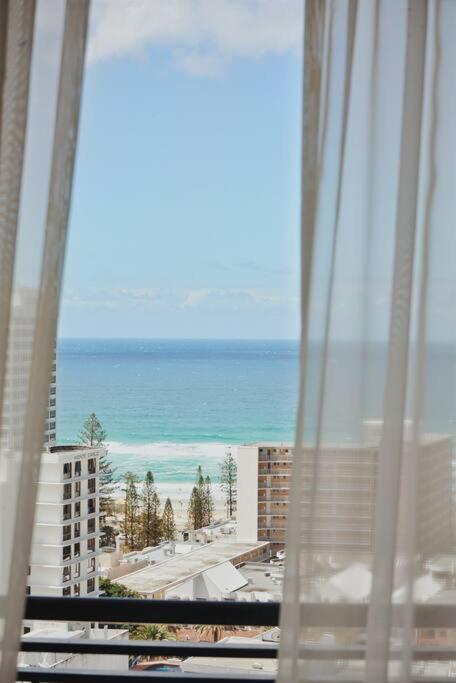 Bliss At The Towers - Surfers Central! *