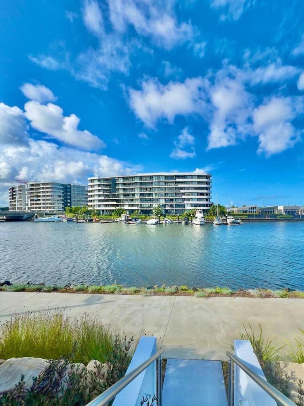 Tranquil Waterside Elegance *