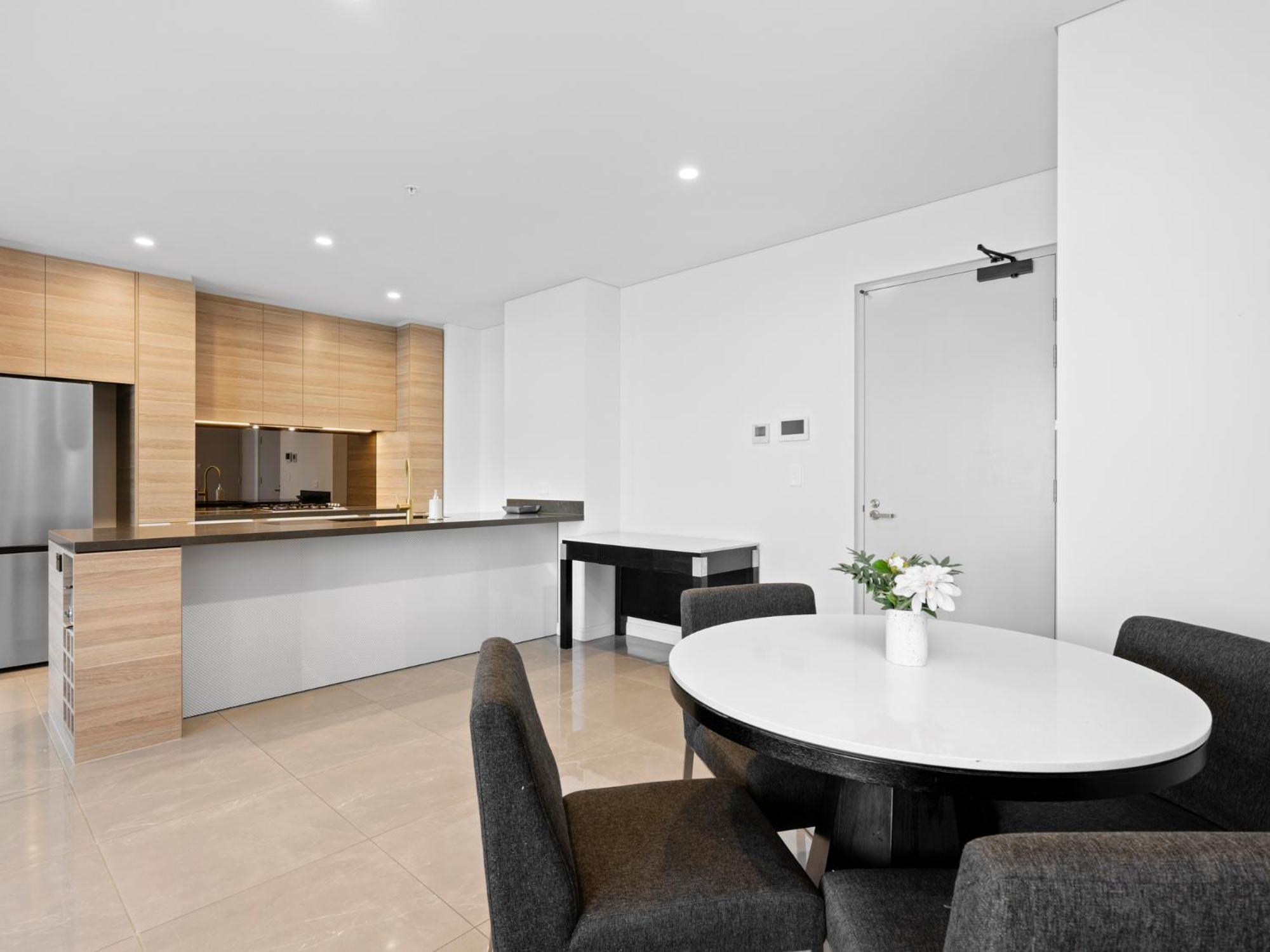 Apartment Surfers Paradise New Beachfront *