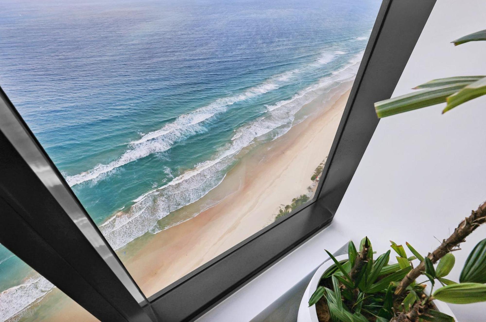 Surfers Paradise New Beachfront Gold Coast