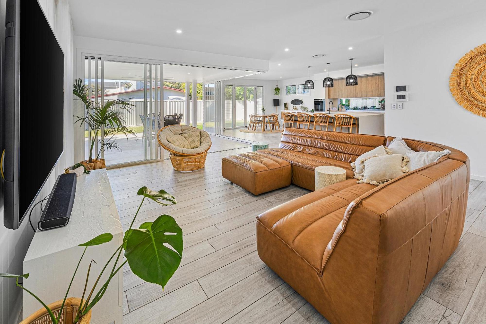 Burleigh Waters Holiday home Gold Coast
