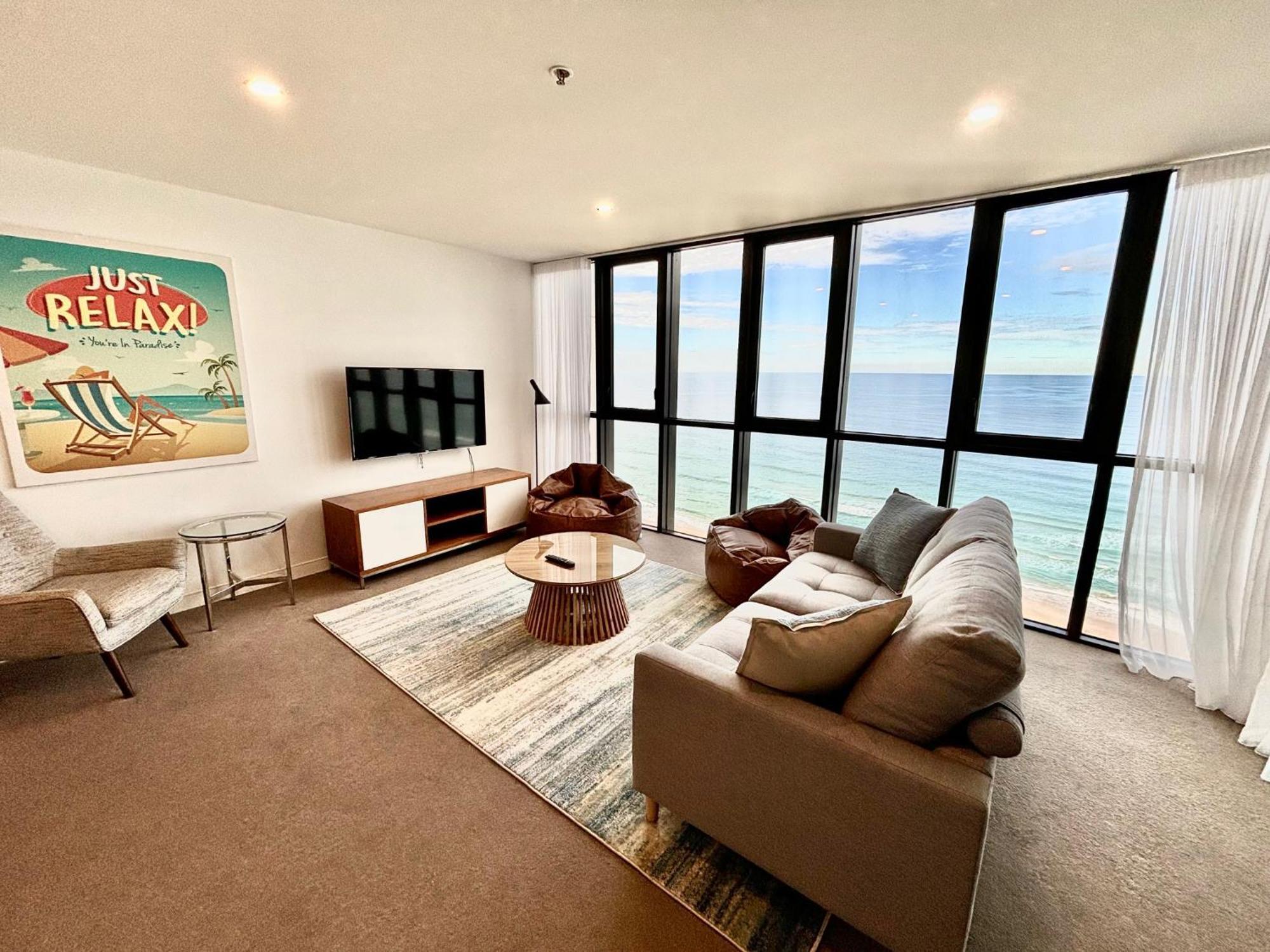 Amazing Ocean View In Surfers Paradise *