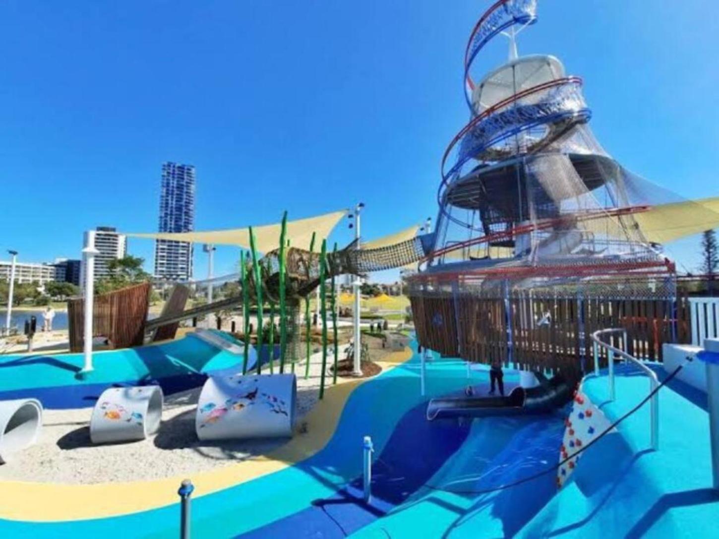 Apartamento 16 Sleep Family Group Getaway