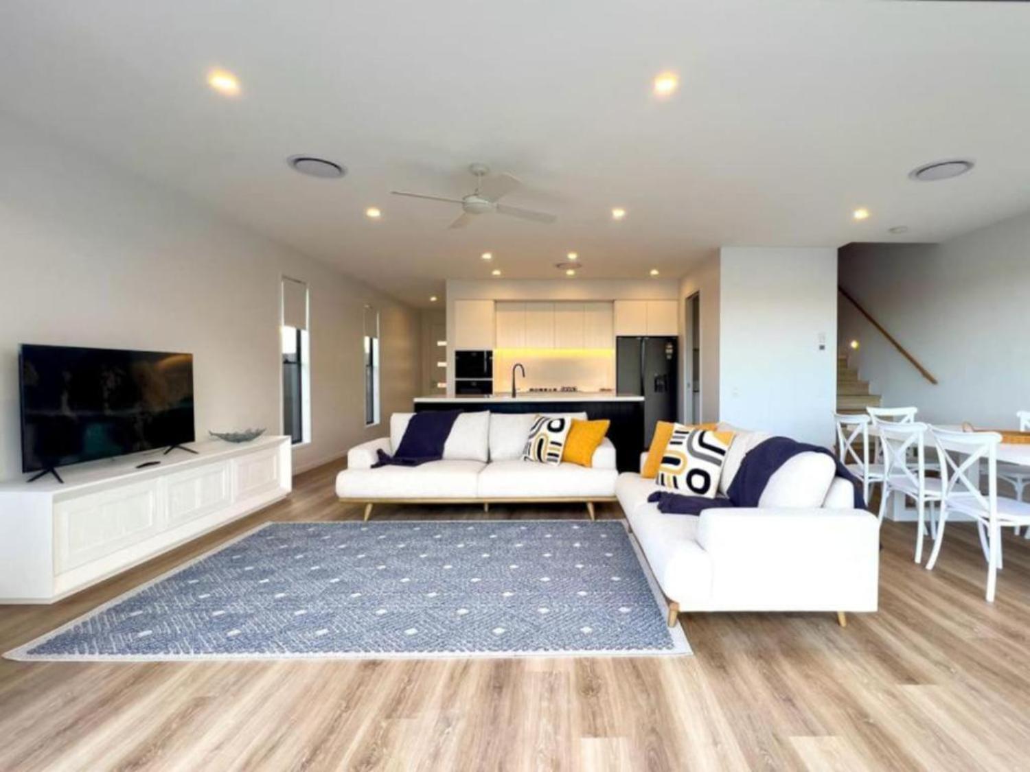 Holiday home Tranquil Waterside Elegance