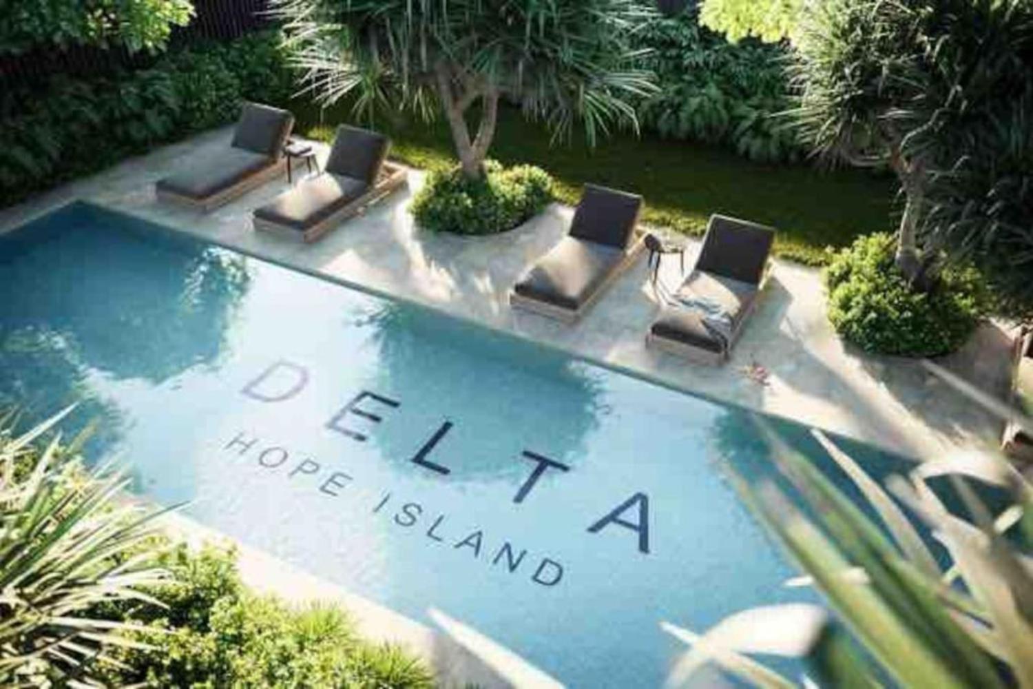 Tranquil Waterside Elegance Holiday home *