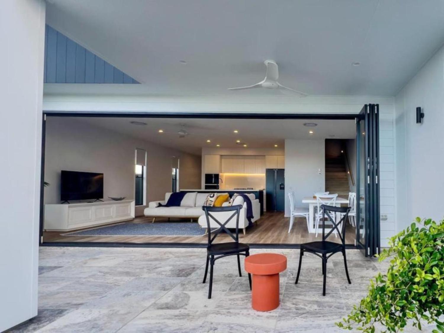 Tranquil Waterside Elegance