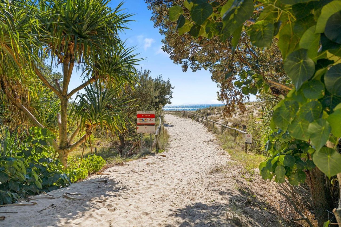 Bila Vista Kirra Beachside Aparthotel 3*
