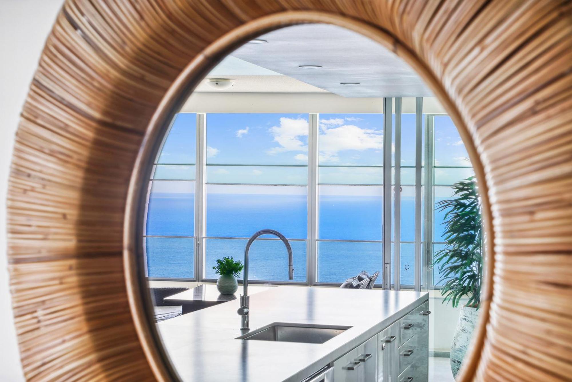Designer At Q1 - Gclr Apartment *