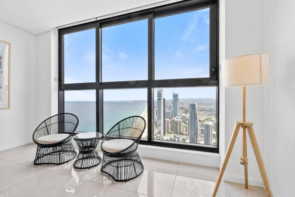 Ocean View 3bed In Surfers Apartamento