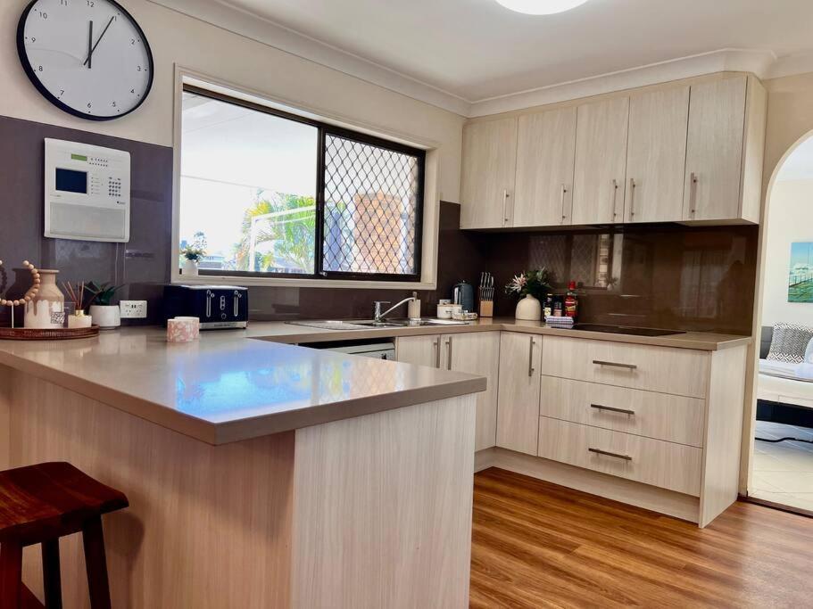 Villa Waterfront Family House With Pool, Bbq Gold Coast