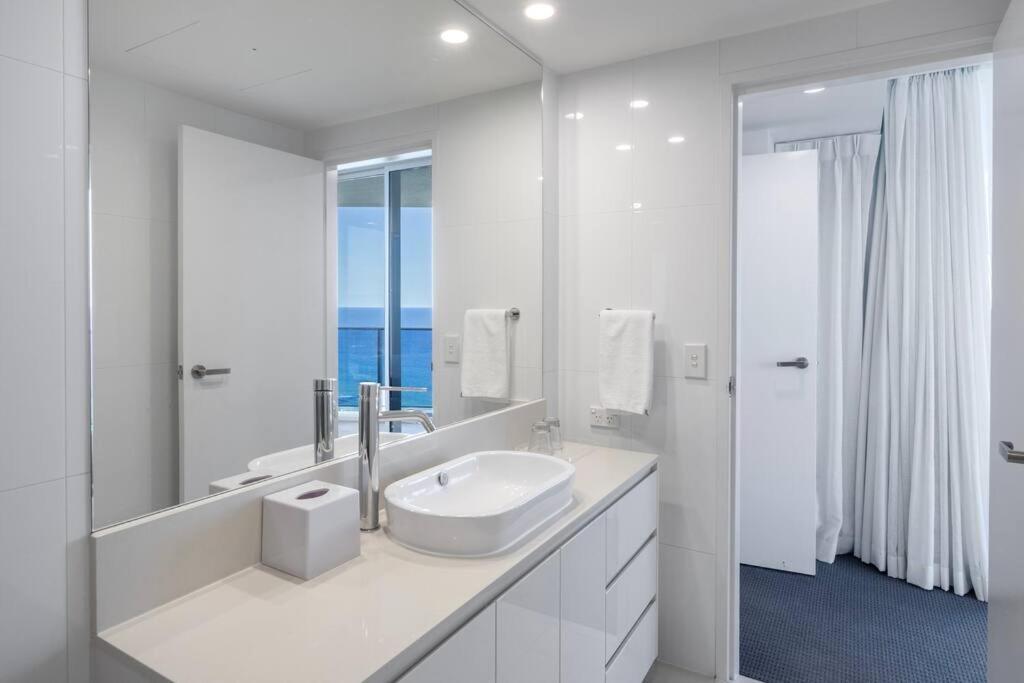 Panoramic Views At Orchid Avenue Gold Coast