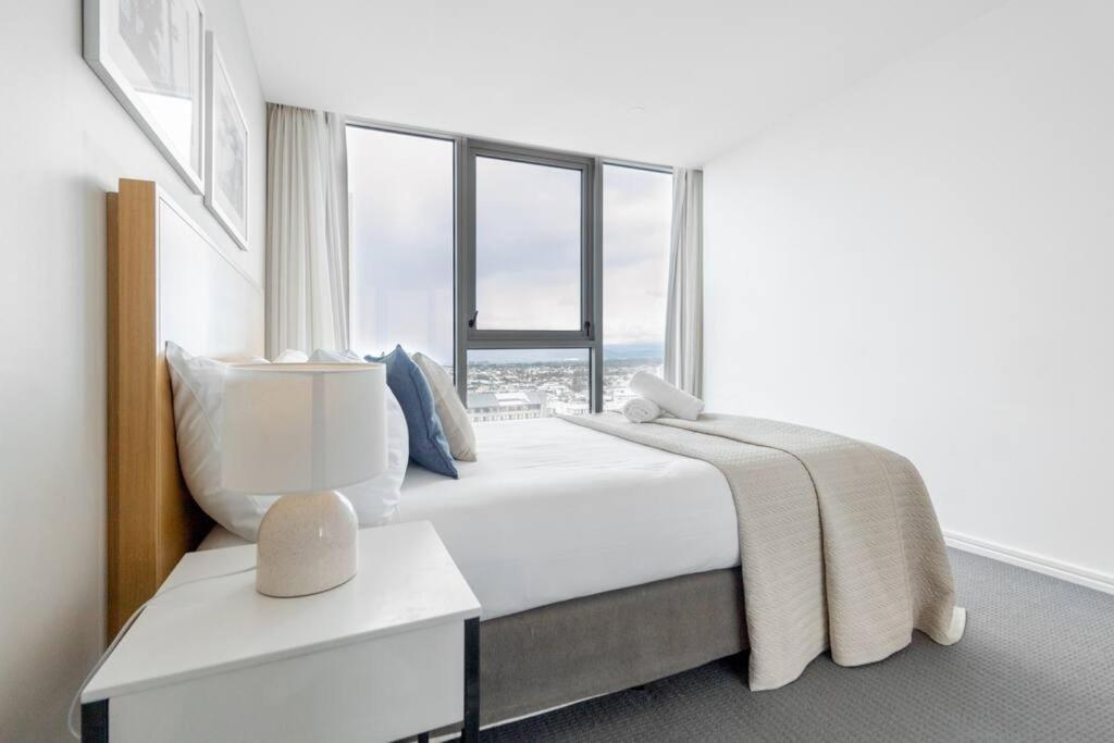 Panoramic Views At Orchid Avenue Apartment Gold Coast