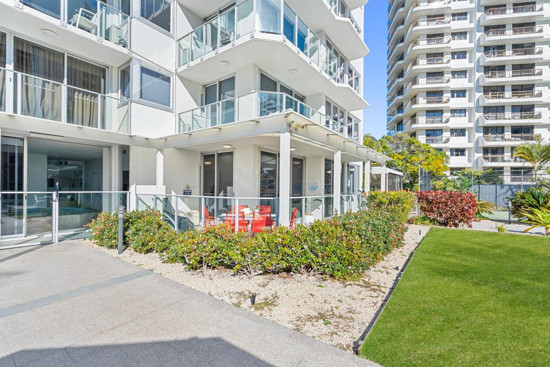Boulevard Towers On Broadbeach 4*