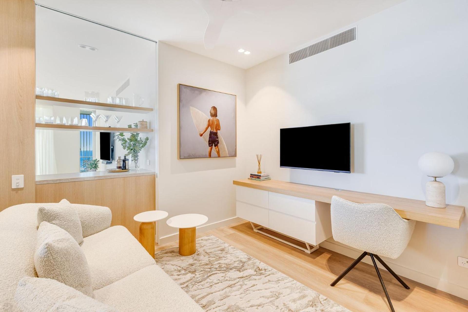 Miles At Kirra Unit 701 Gold Coast