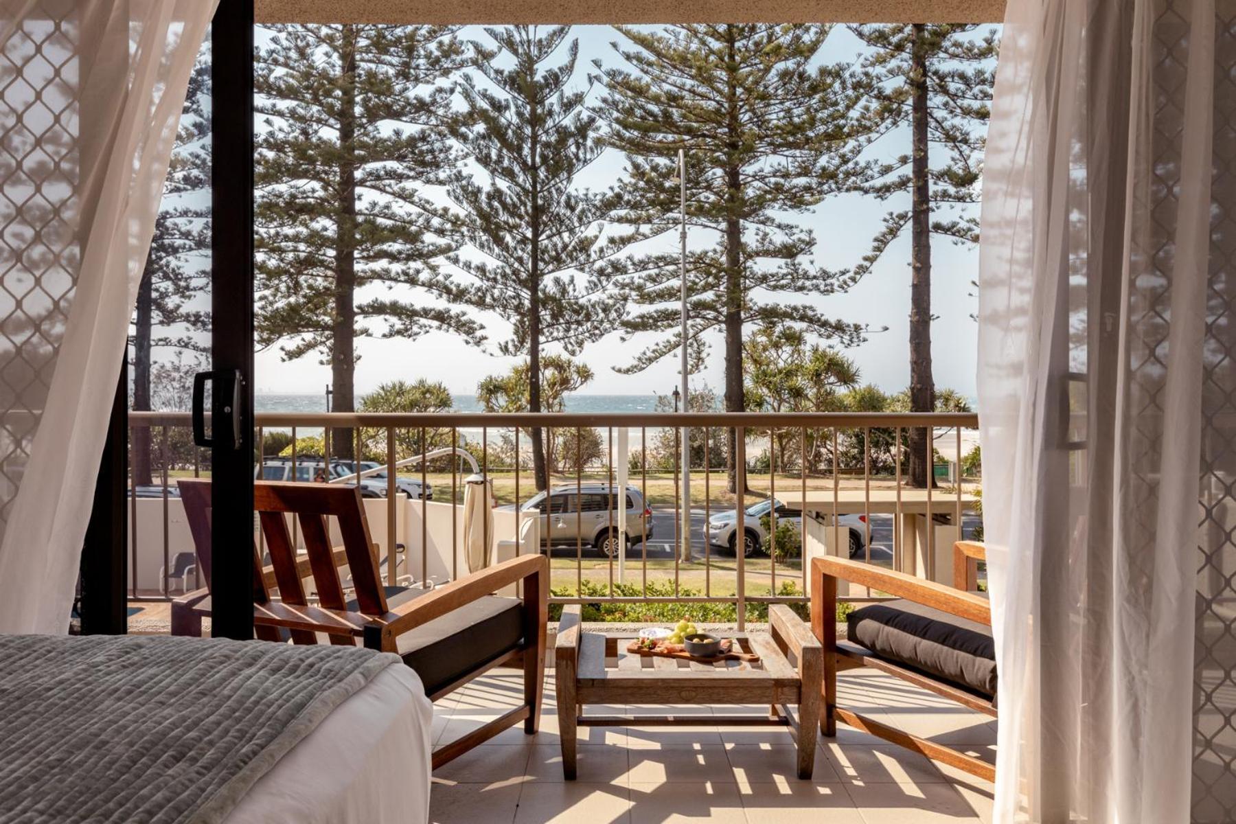 Columbia Beachfront On Rainbow Bay Gold Coast