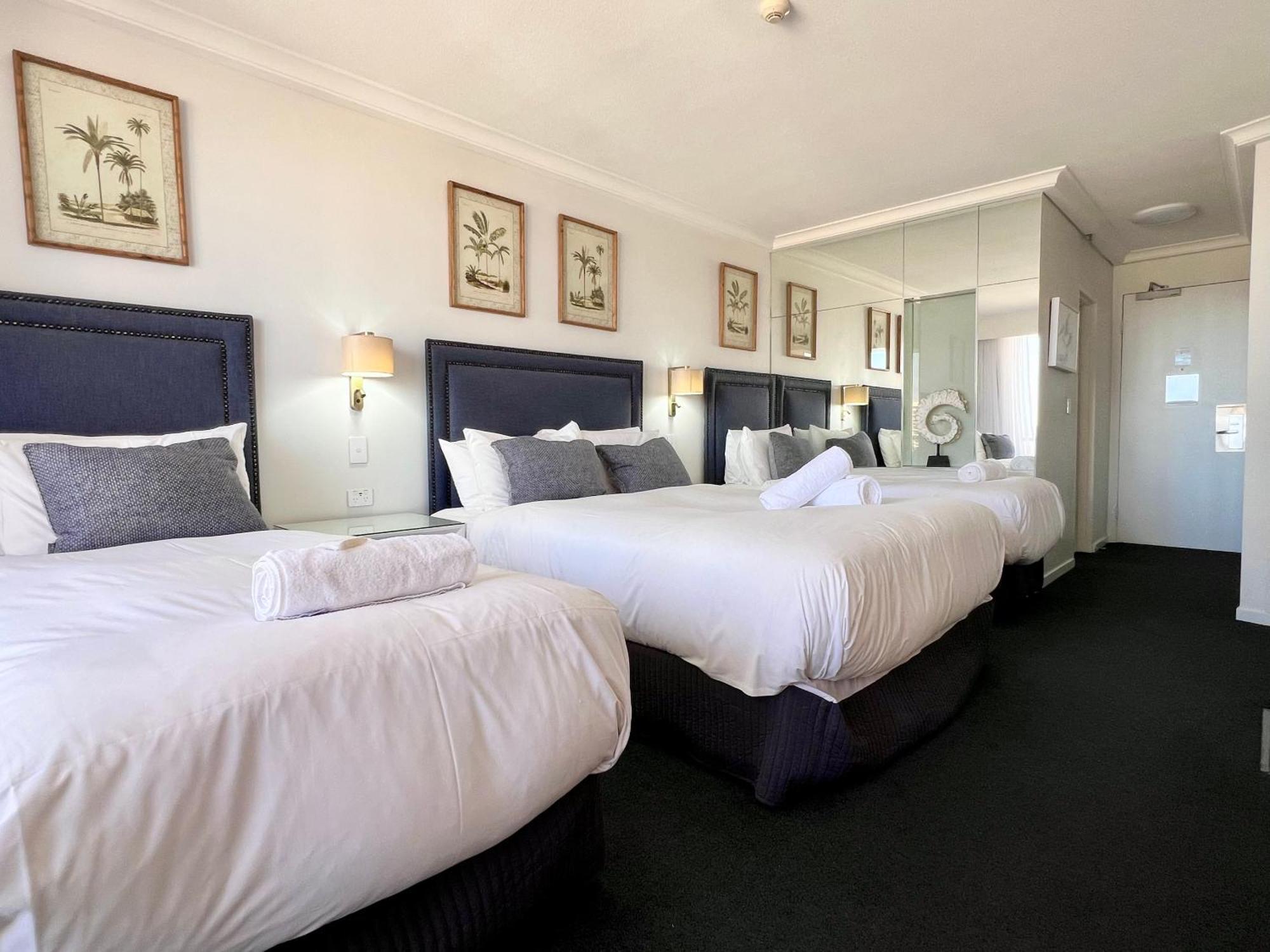 Level Ocean View Oasis With 3 Beds Gold Coast