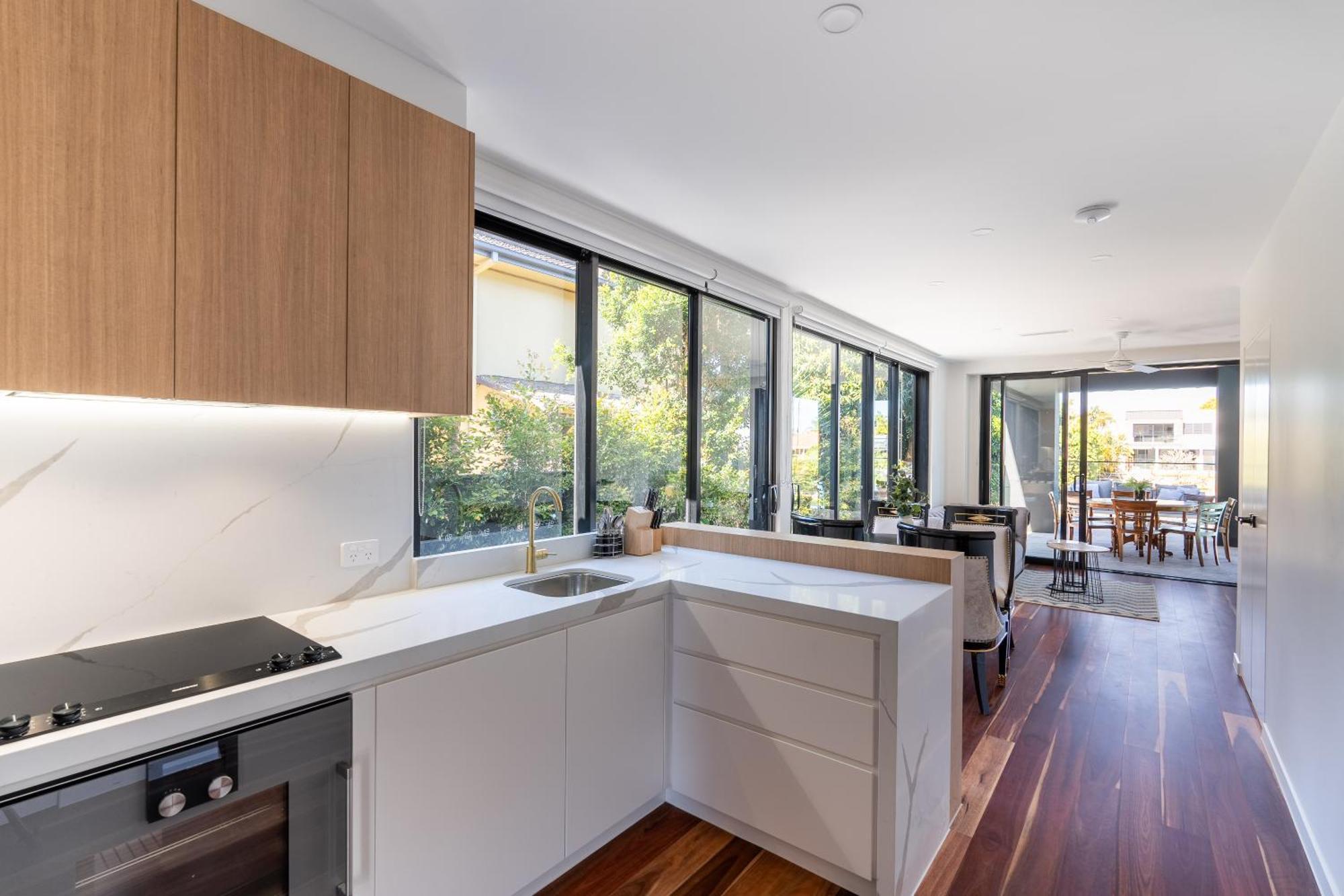 Brand New Modern 8 Bedroom In City Centre - Heated Modern Infinity Pool Villa
