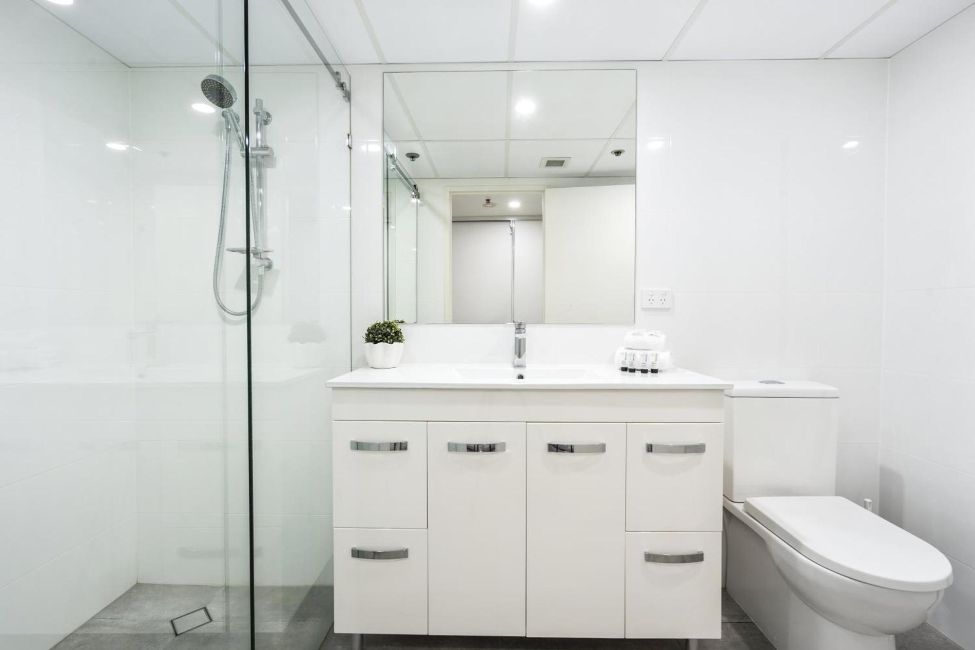 Zenith - Q Apartment