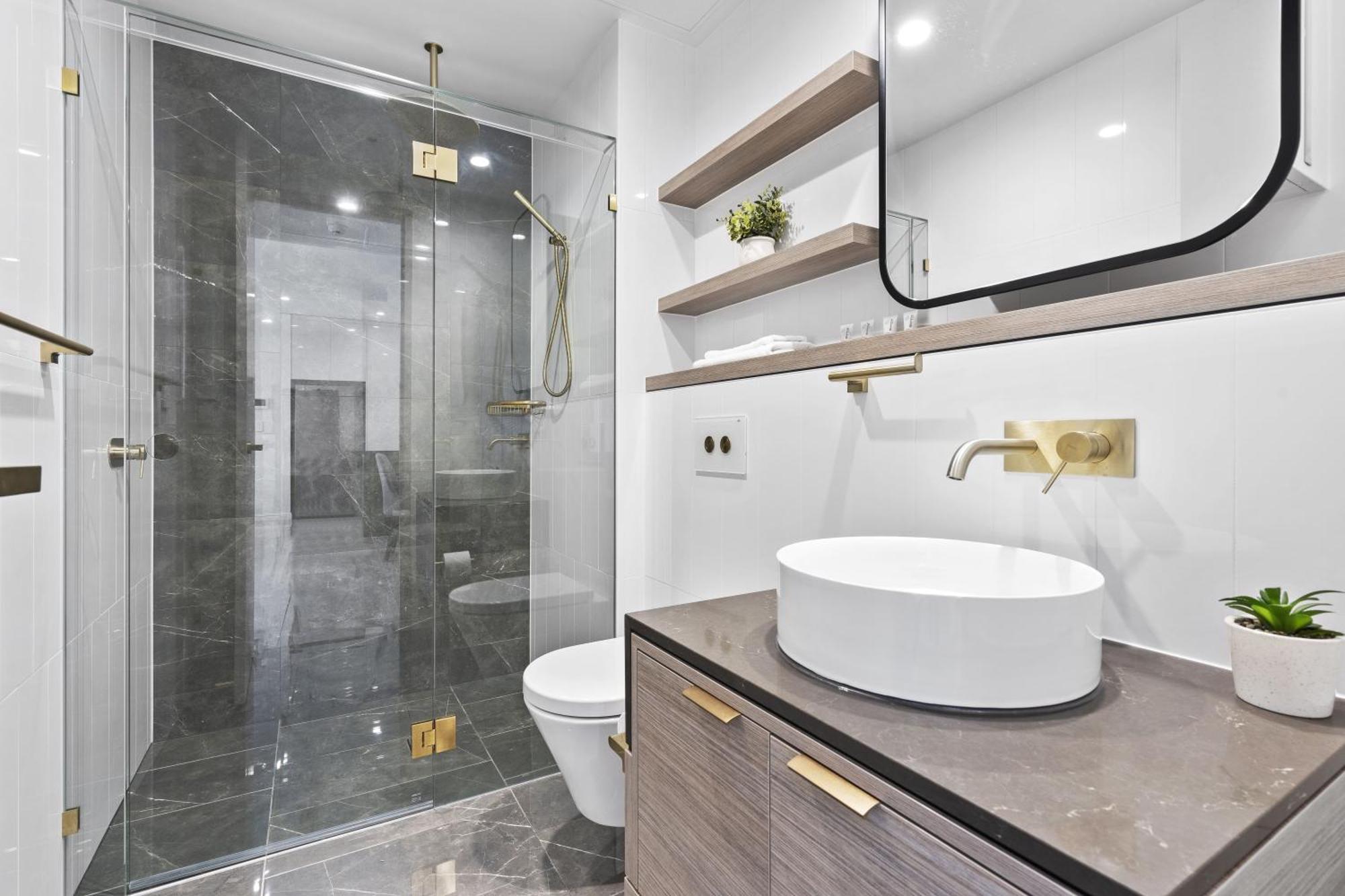 Luxury High Floor 3 Bedroom Unit With Ocean Views - Q