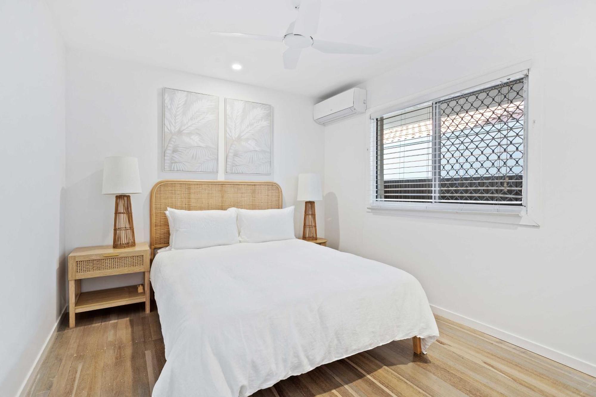 Mermaid Beachside - Direct Access Apartment *