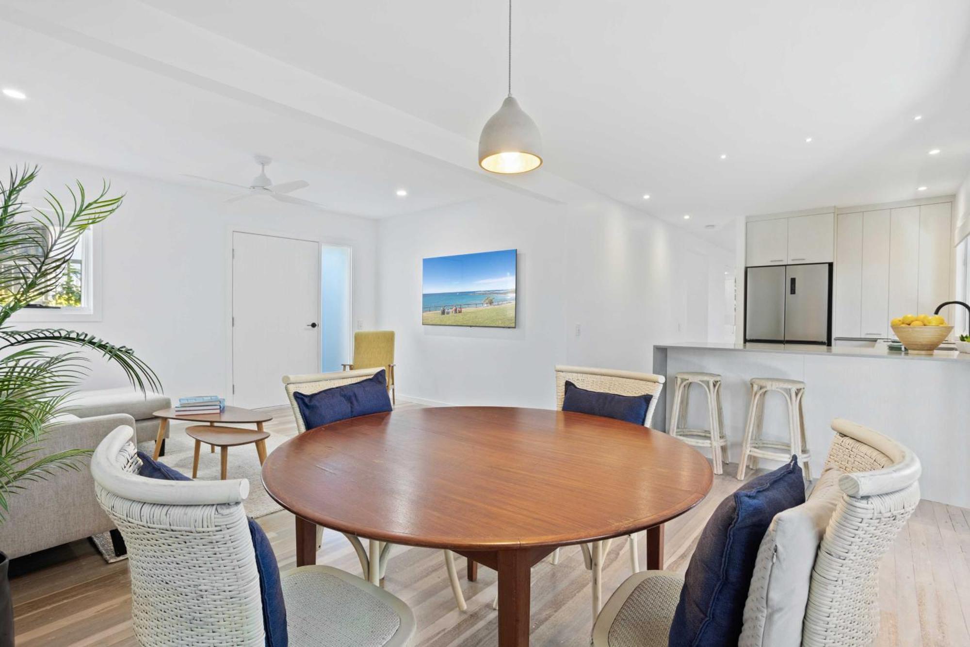Mermaid Beachside - Direct Access Apartment Gold Coast