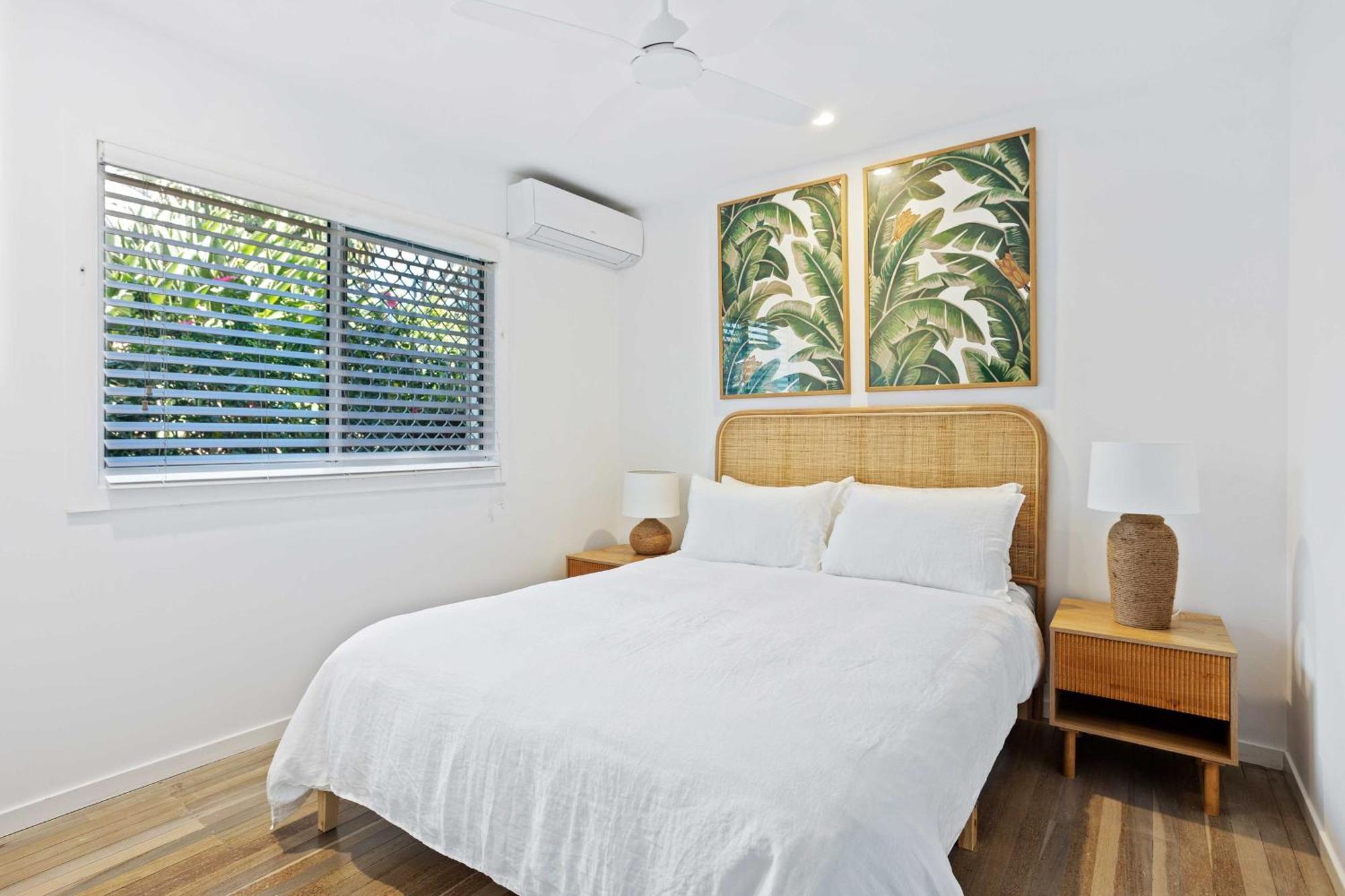 Mermaid Beachside - Direct Access Apartment *