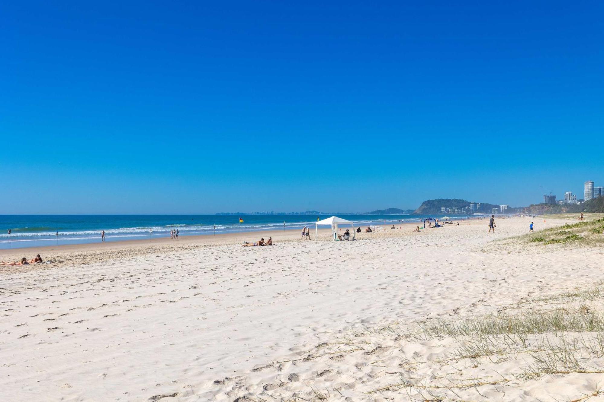 Apartment Mermaid Beachside - Direct Access