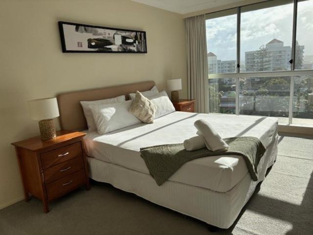Hi Surf Beachfront Aparthotel Gold Coast
