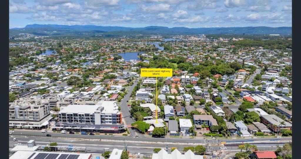 Guest house Cozy 2-bedroom Unit ,5 Minutes Walk To Miami Gold Coast