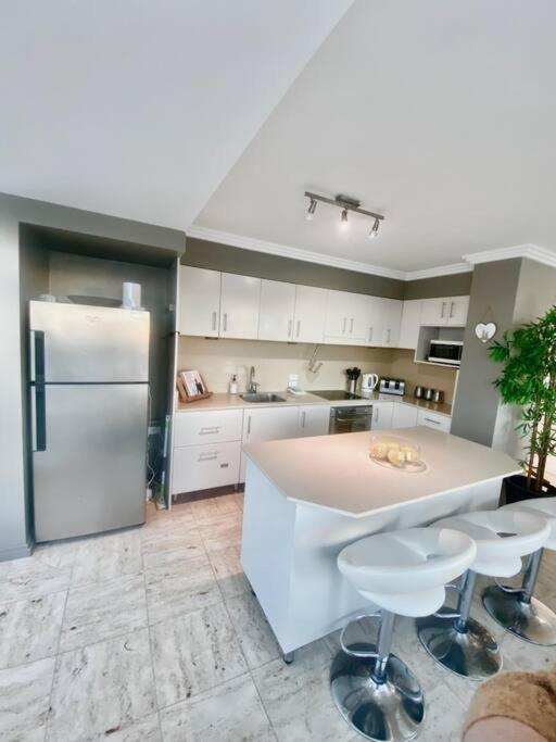 Surfers Paradise Penthouse & Rooftop Plunge Pool Holiday home Gold Coast