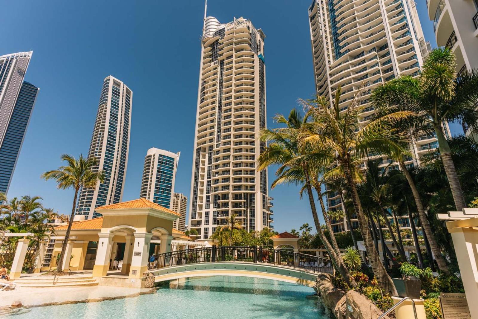Style Chevron Surfers Paradise By Travels Apartment