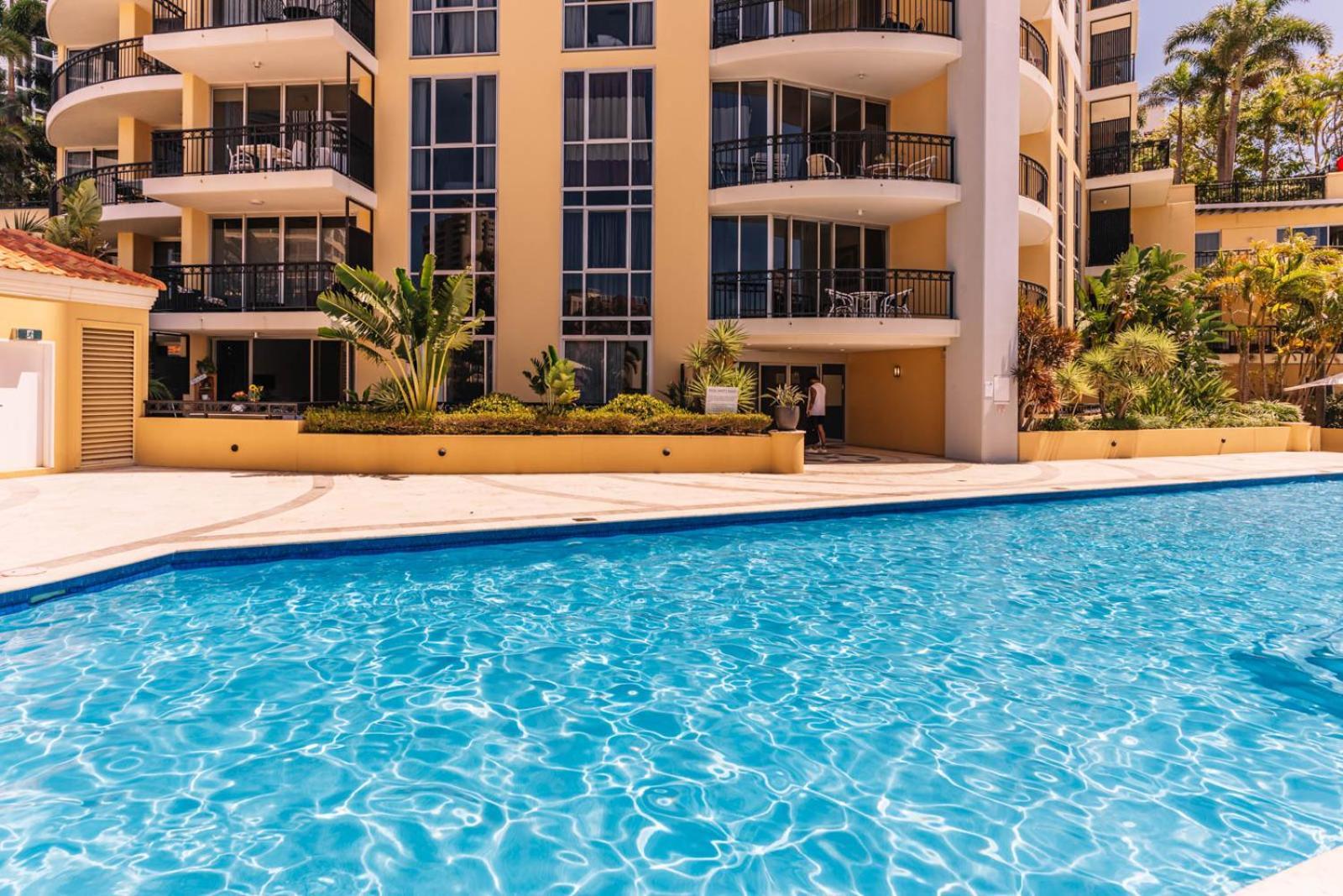 Apartment Style Chevron Surfers Paradise By Travels