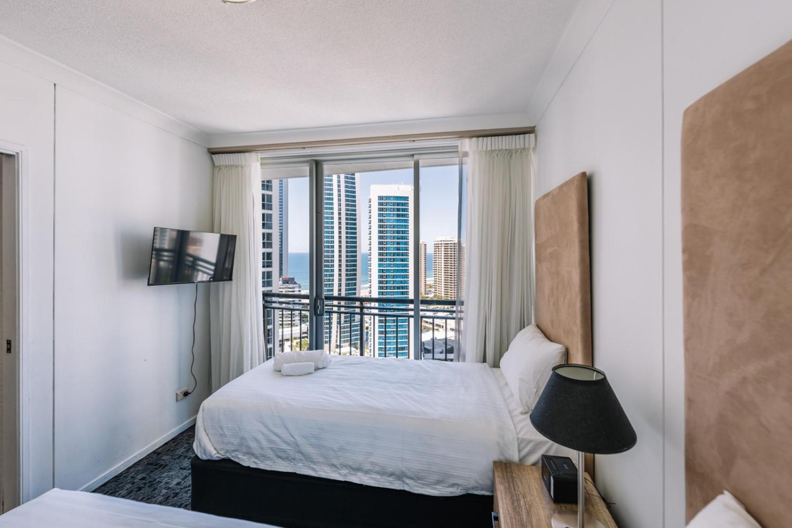 Style Chevron Surfers Paradise By Travels Apartment *