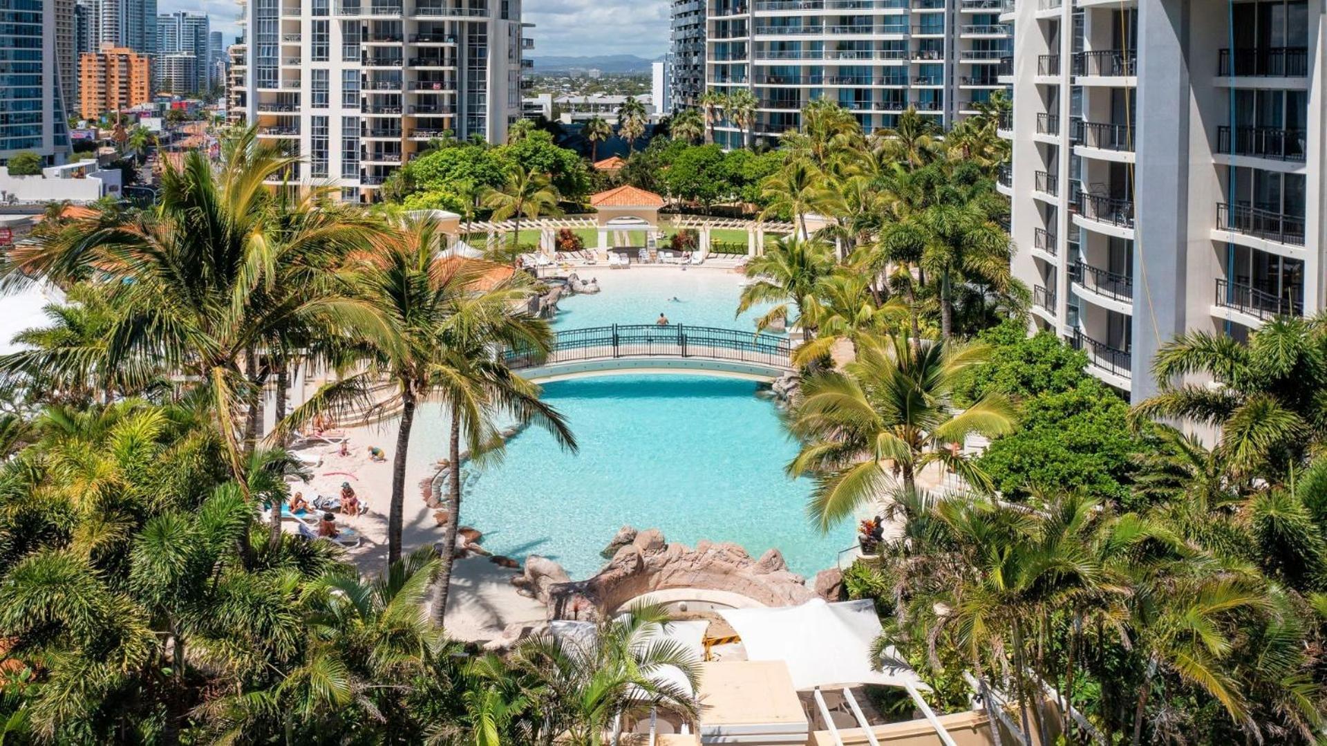 Style Chevron Surfers Paradise By Travels * Gold Coast