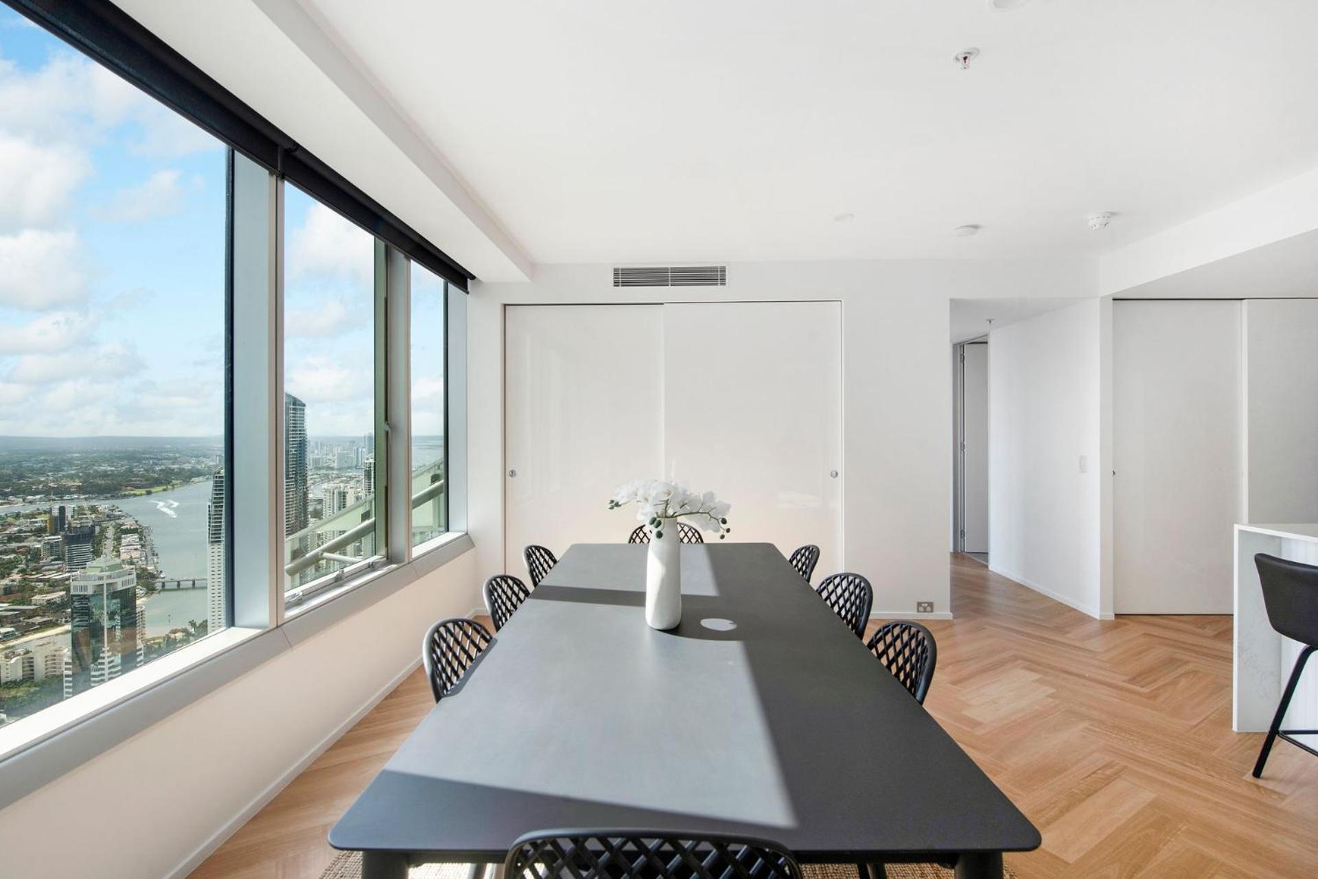Luxury Sky-home With Panoramic Ocean Views - 61st Floor, Surfers Paradise