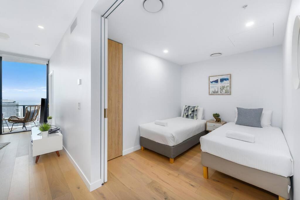 Coastal Chic 2 Bed In Broadbeach *